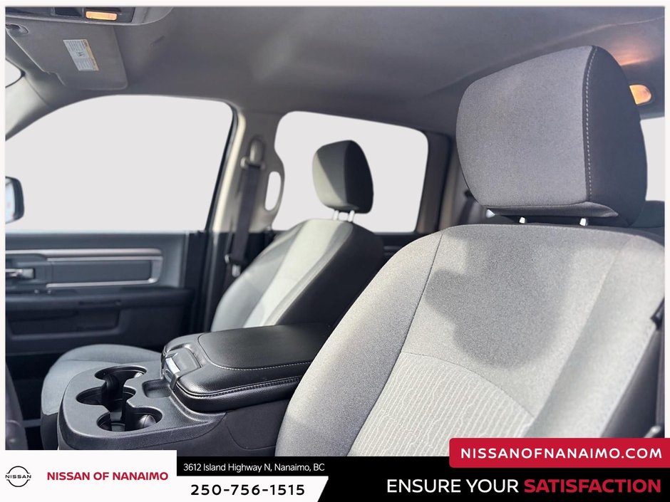 2023 Ram 1500 Classic SLT-28