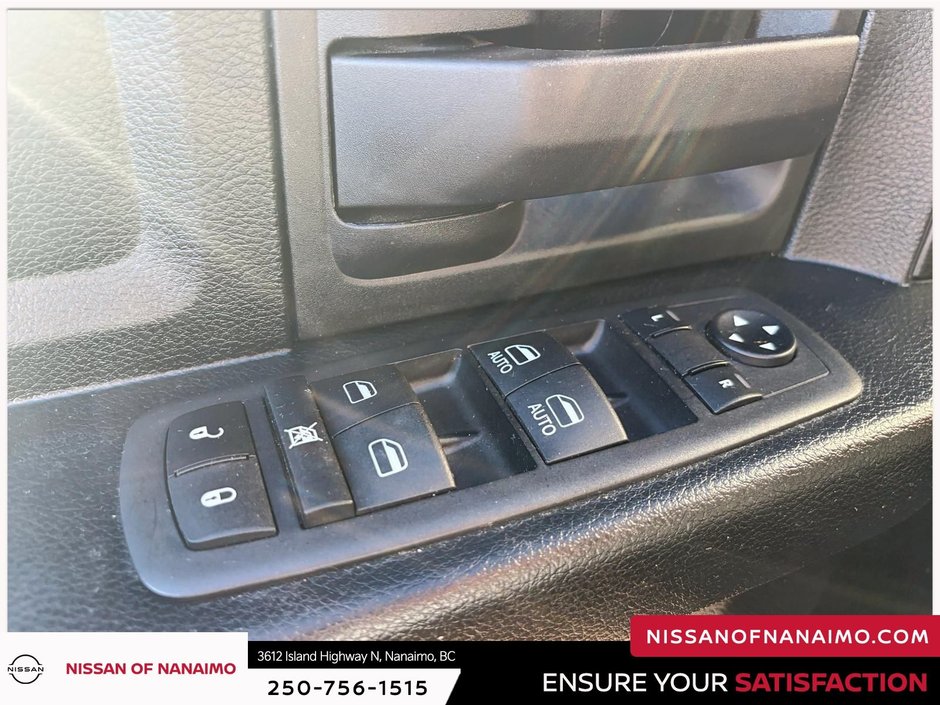 2023 Ram 1500 Classic Express-23