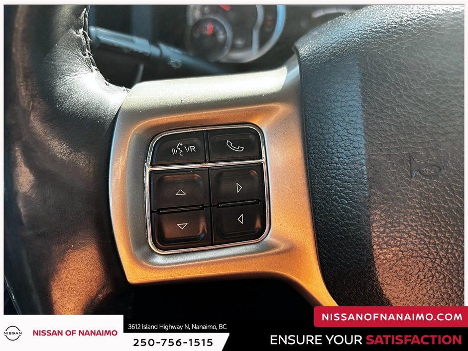 2015 Ram 1500 Laramie-26