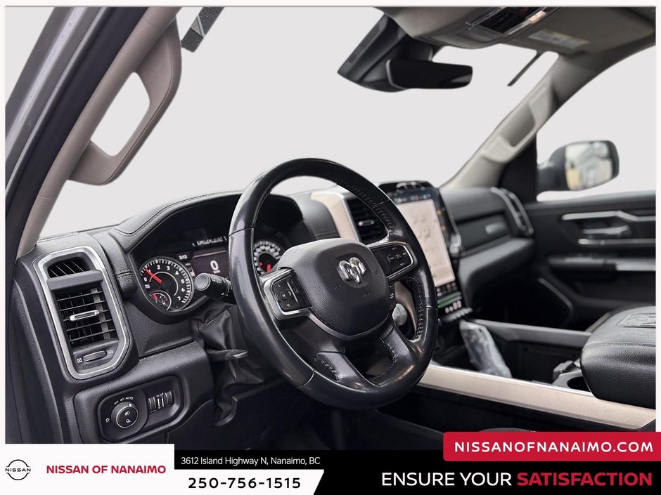 2022 Ram 1500 Laramie-21