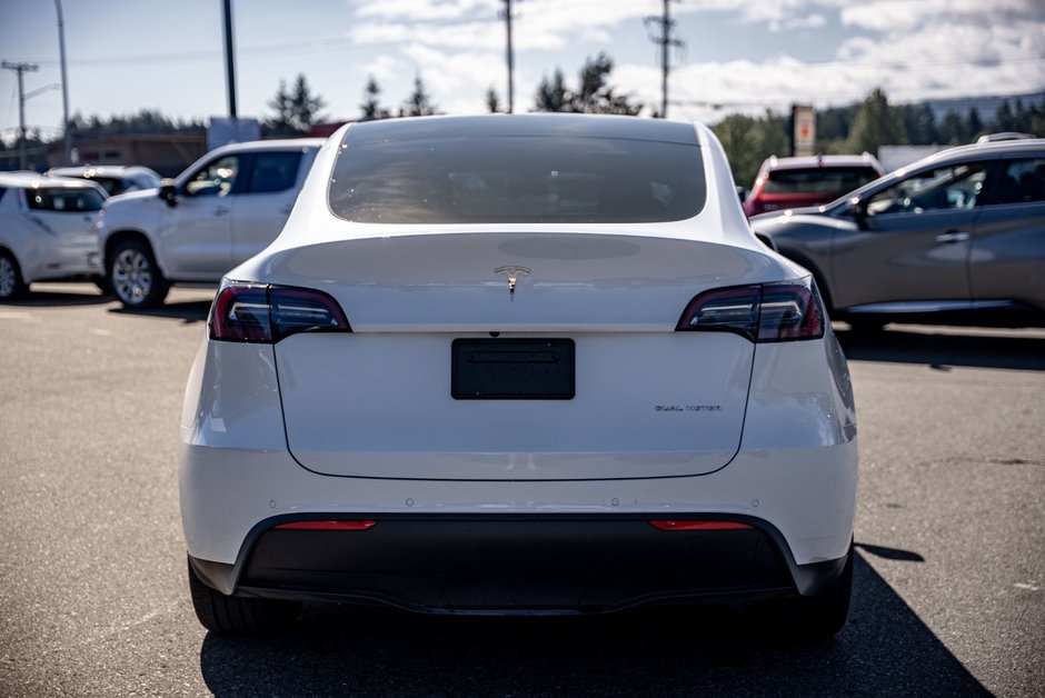 2023 Tesla Model Y Long Range-5