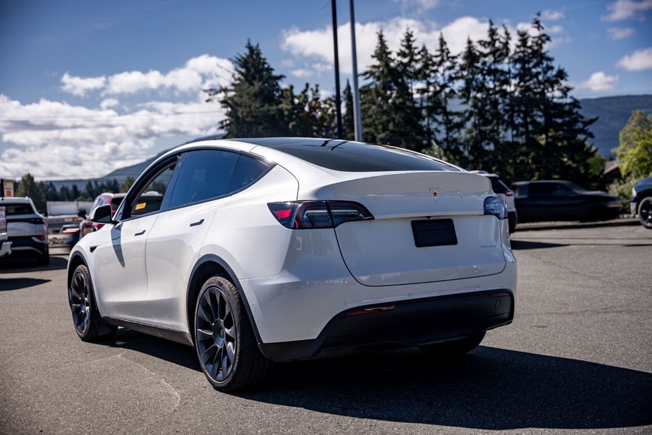 2023 Tesla Model Y Long Range-4