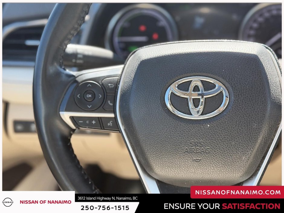 2021 Toyota Camry Hybrid XLE-21