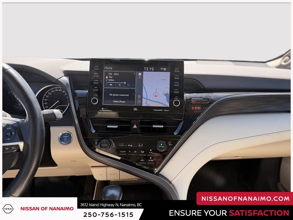 2021 Toyota Camry Hybrid XLE-19