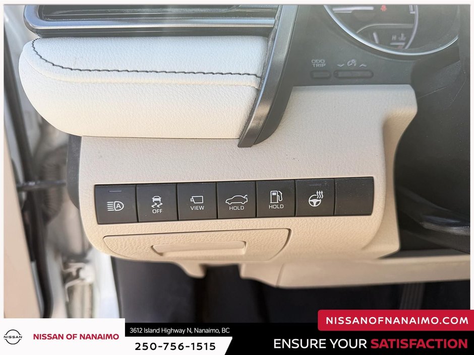 2021 Toyota Camry Hybrid XLE-28