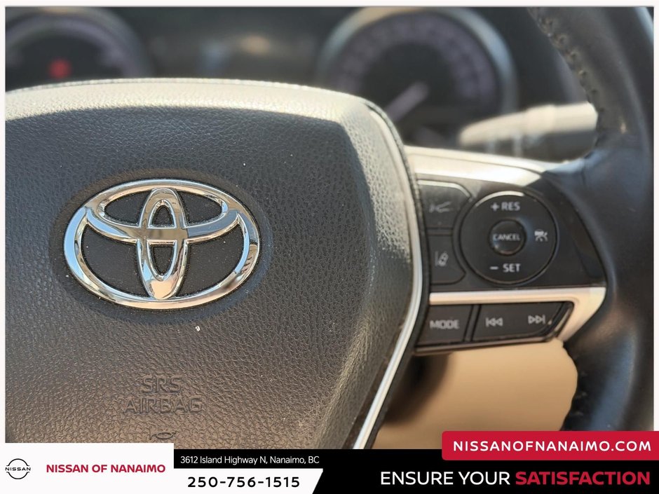 2021 Toyota Camry Hybrid XLE-31