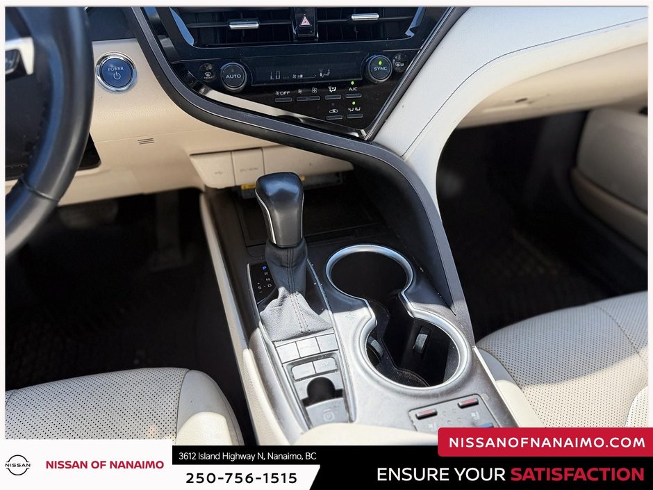 2021 Toyota Camry Hybrid XLE-17