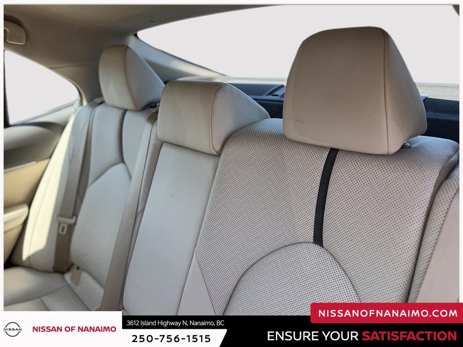 2021 Toyota Camry Hybrid XLE-8