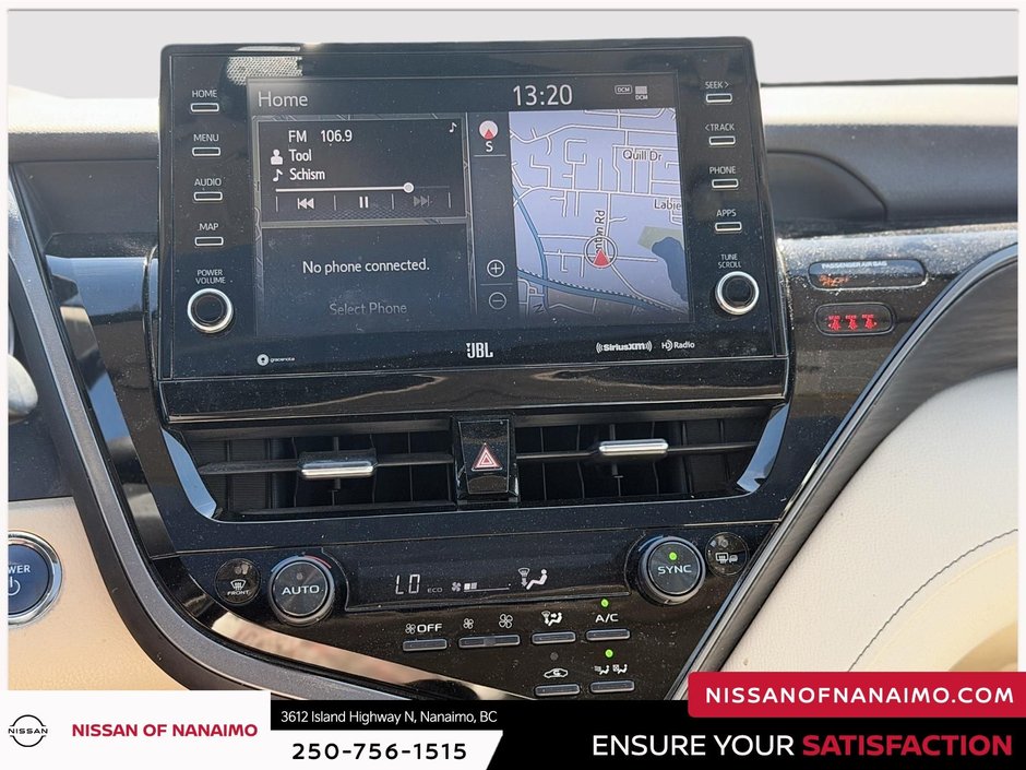 2021 Toyota Camry Hybrid XLE-33