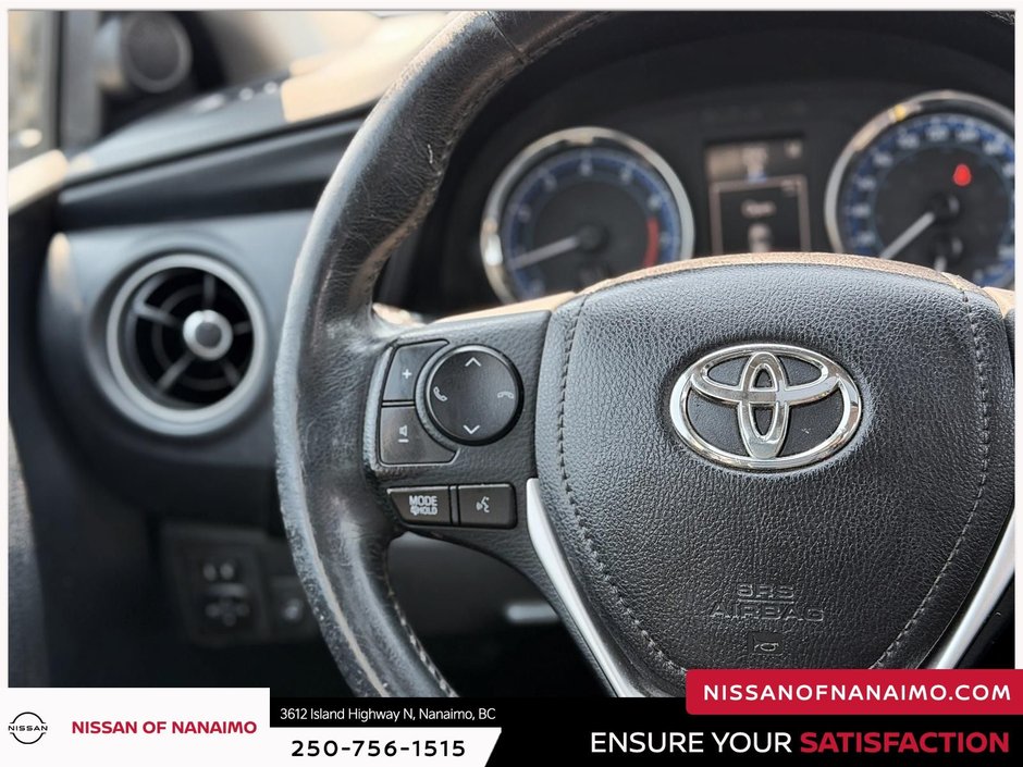 2018 Toyota Corolla LE-12