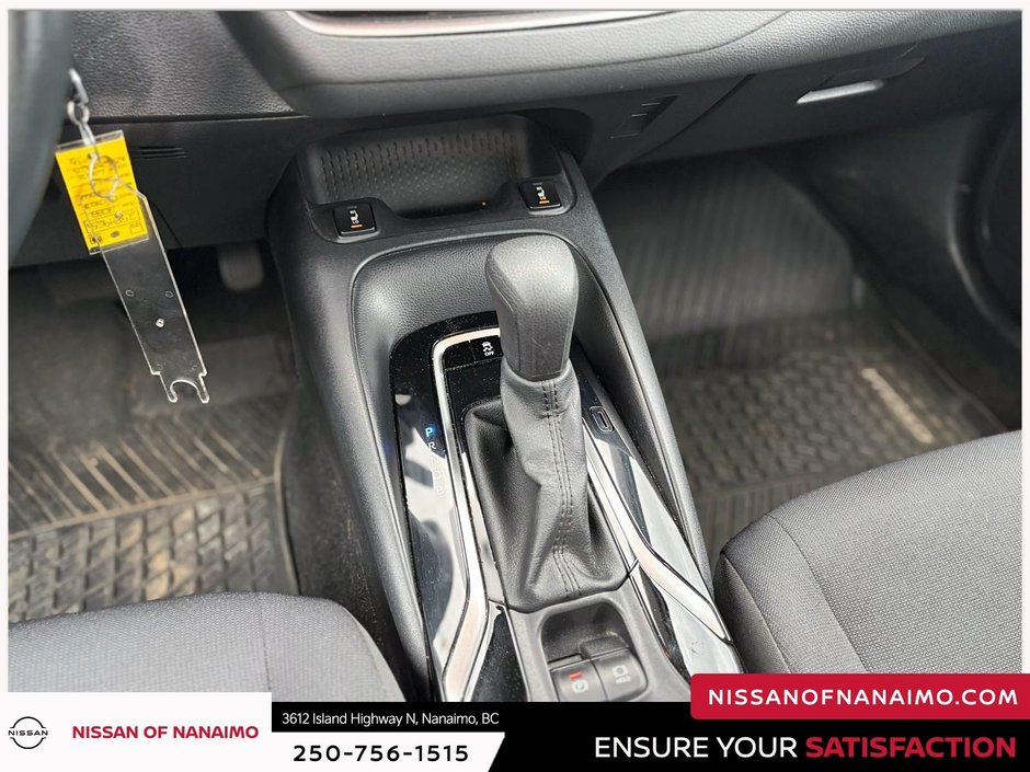 2022 Toyota Corolla LE-16