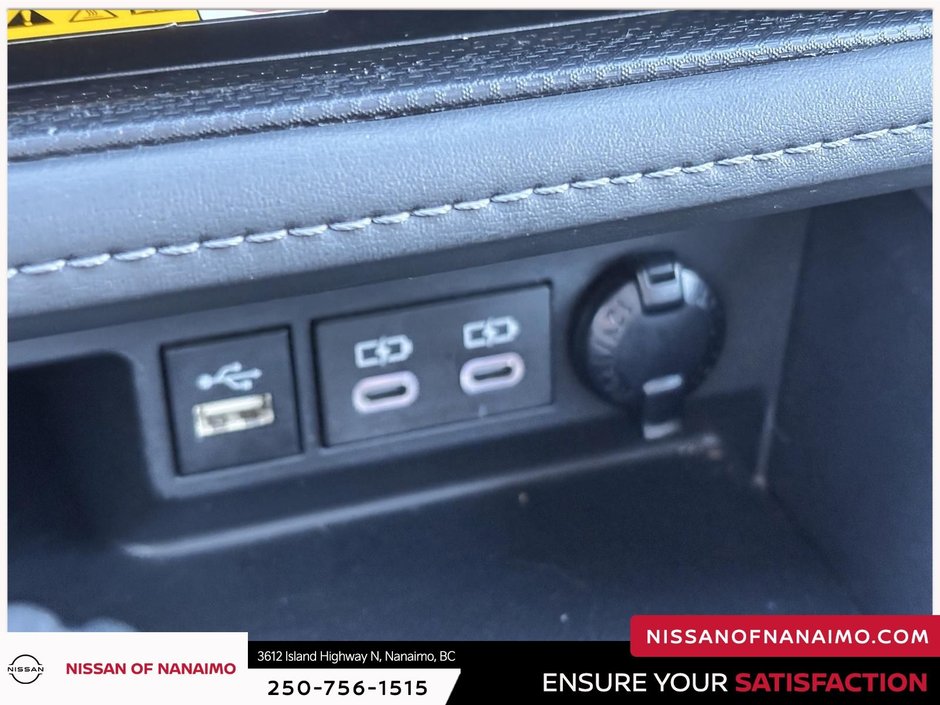 2025 Toyota Highlander XLE-34