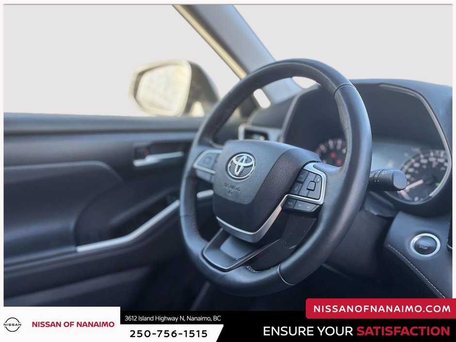 2025 Toyota Highlander XLE-24