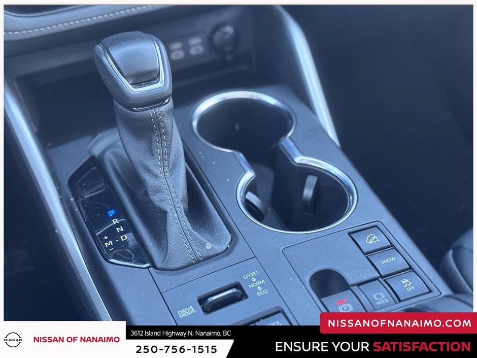 2025 Toyota Highlander XLE-33