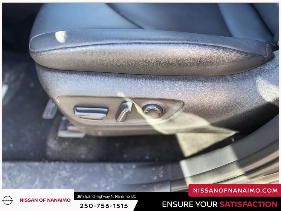 2025 Toyota Highlander XLE-28