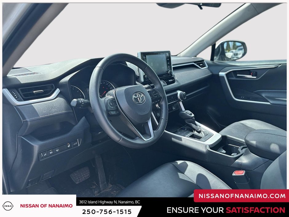 2020 Toyota RAV4 XLE-23
