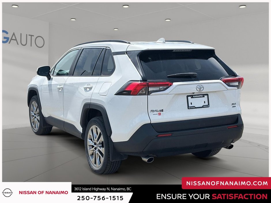 2020 Toyota RAV4 XLE-6