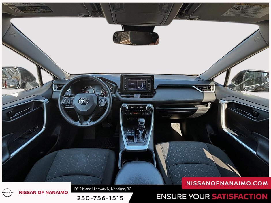 2022 Toyota RAV4 LE-13