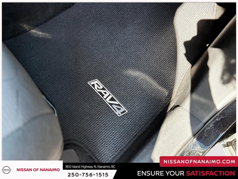 2022 Toyota RAV4 LE-18