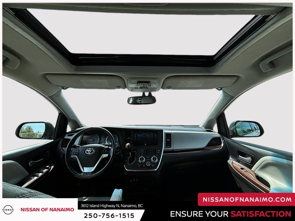2017 Toyota Sienna Limited AWD-14