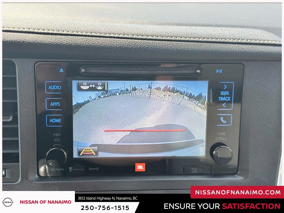 2017 Toyota Sienna Limited AWD-38