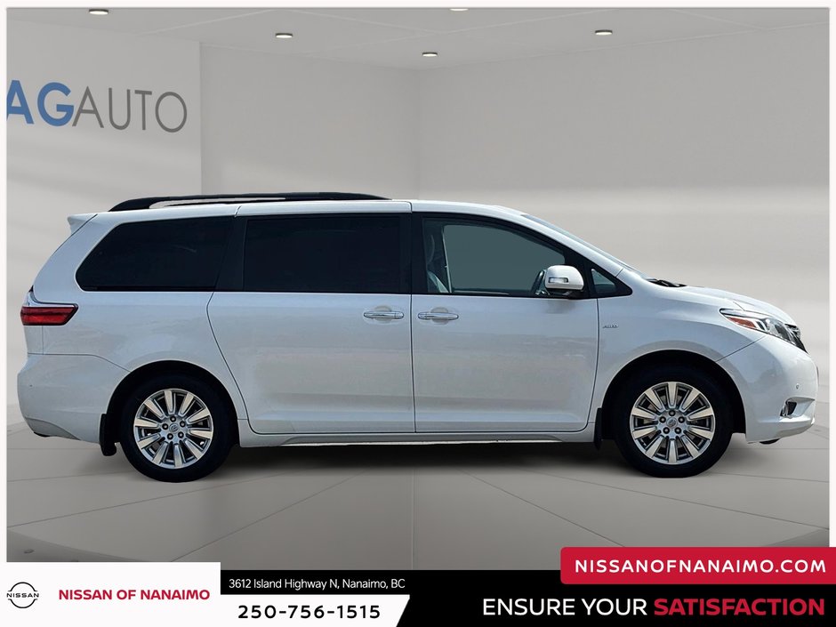 2017 Toyota Sienna Limited AWD-3