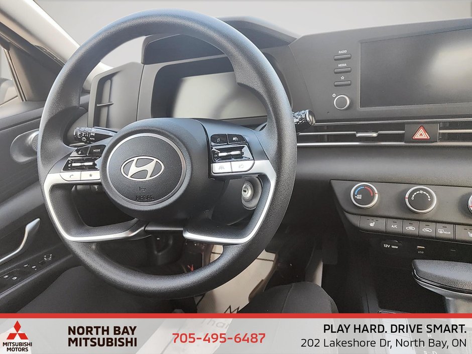 2025 Hyundai ELANTRA ESSENTIAL-17