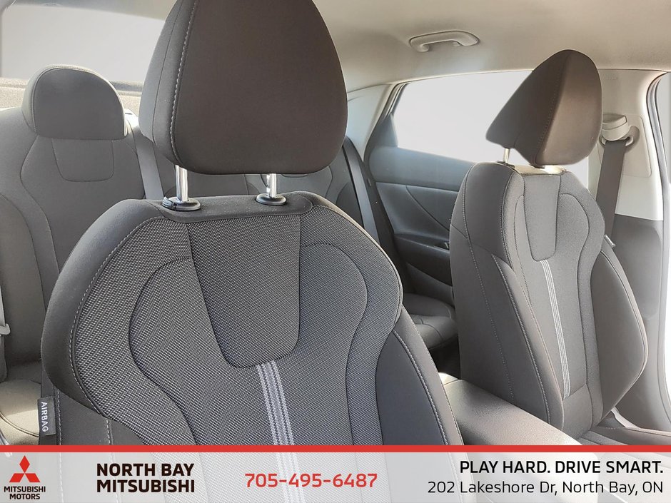 2025 Hyundai ELANTRA ESSENTIAL-8