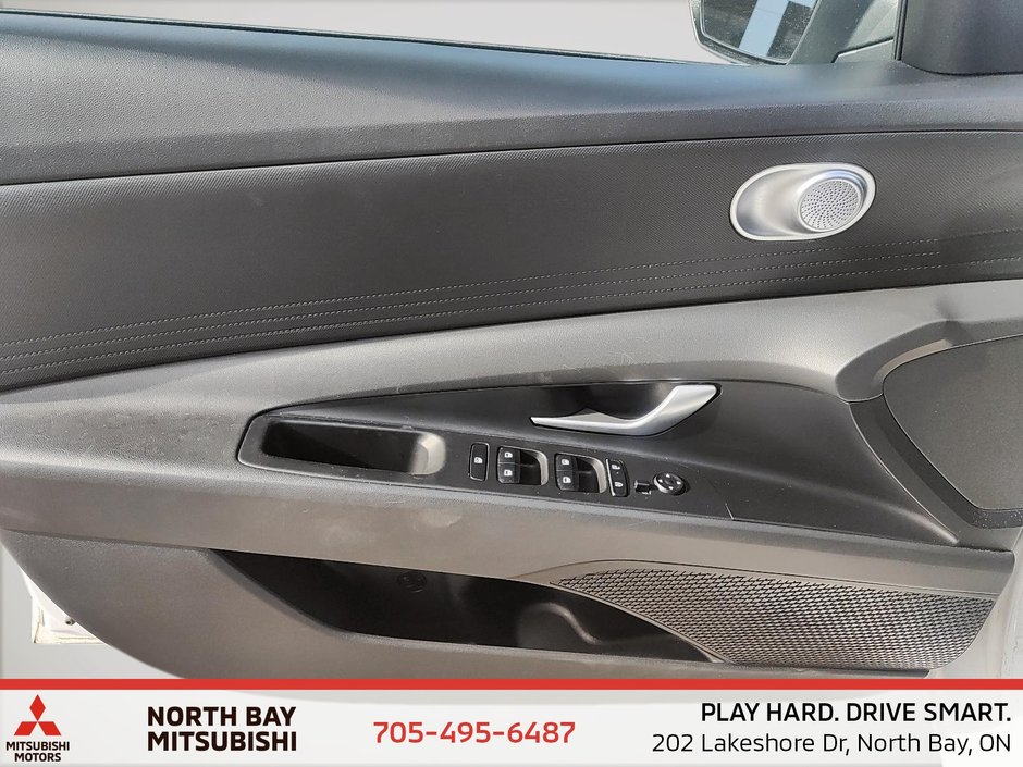 2025 Hyundai ELANTRA ESSENTIAL-11