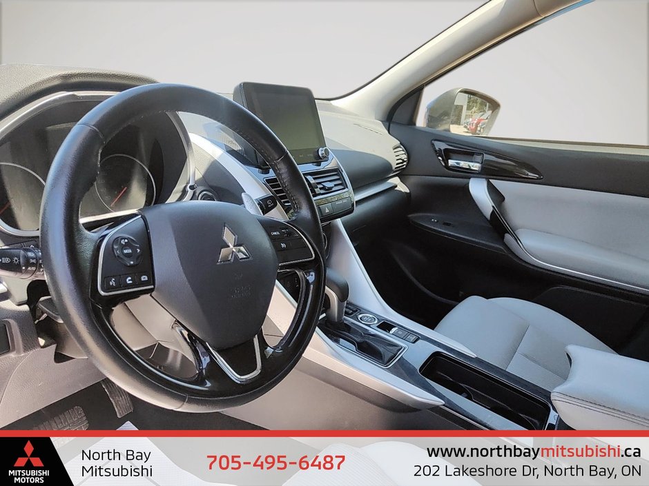 2022 Mitsubishi ECLIPSE CROSS SE-8