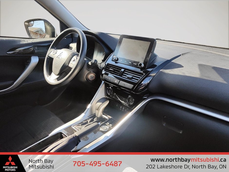 2025 Mitsubishi ECLIPSE CROSS ES-8