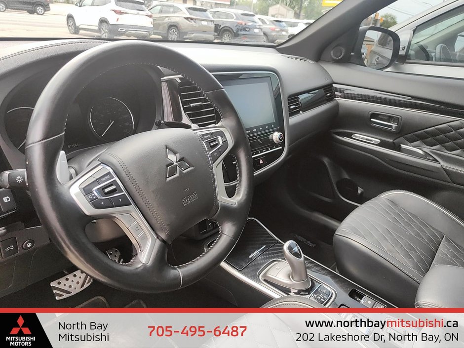 2022 Mitsubishi OUTLANDER PHEV BLACK EDITION-14