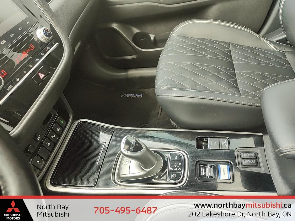 2022 Mitsubishi OUTLANDER PHEV BLACK EDITION-13