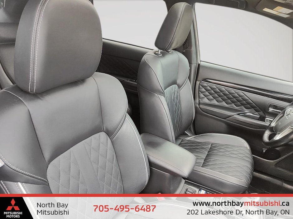 2022 Mitsubishi OUTLANDER PHEV BLACK EDITION-10