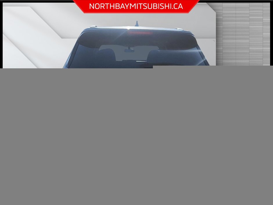 2022 Mitsubishi OUTLANDER LE PREMIUM-2