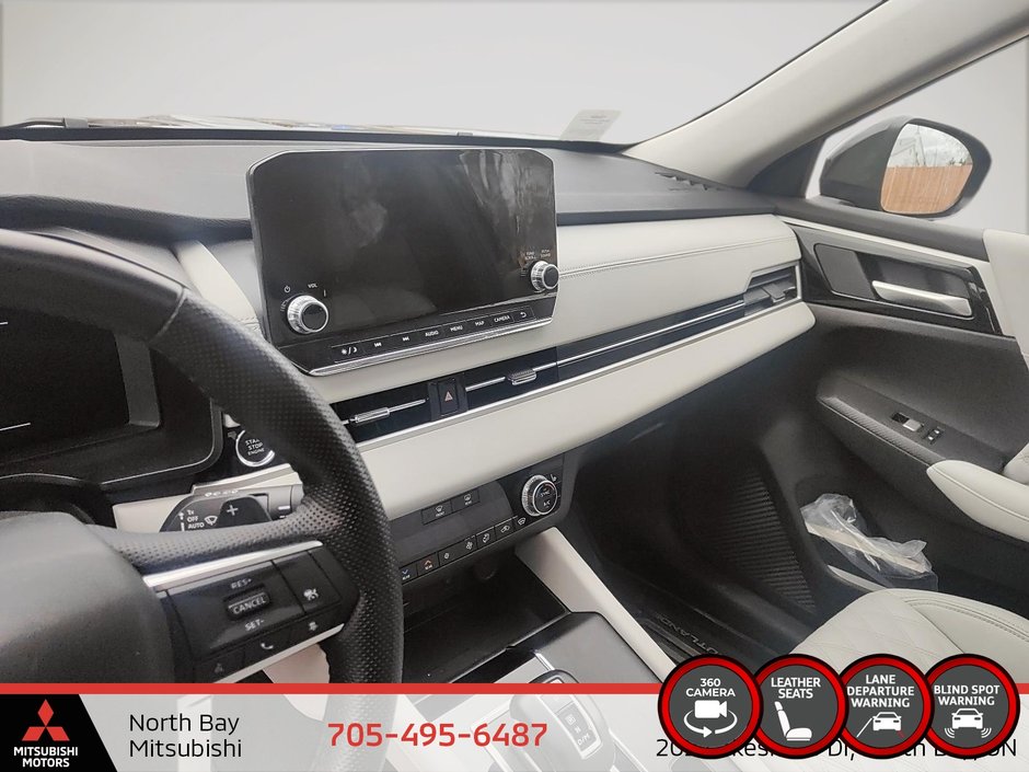 2024 Mitsubishi OUTLANDER SEL-9