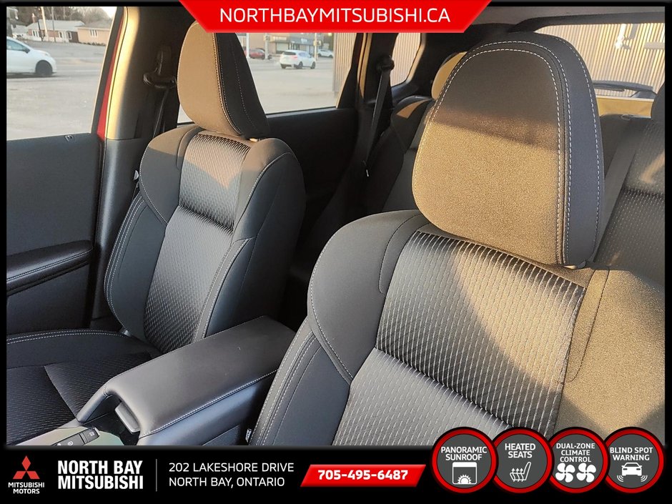 2025 Mitsubishi OUTLANDER SE-6