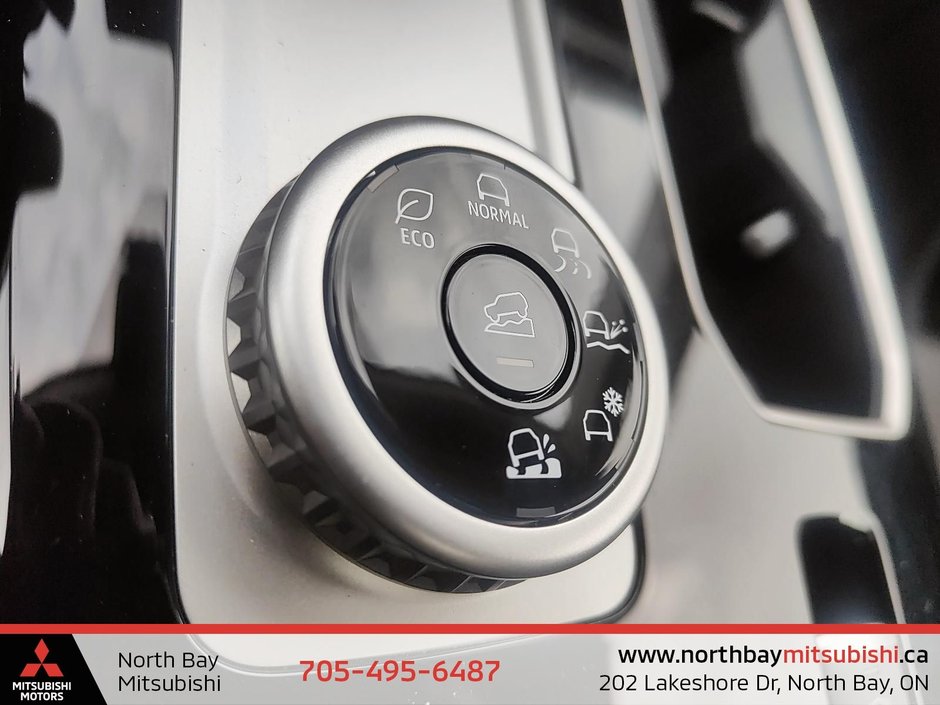 2026 Mitsubishi Outlander SE S-AWC-12