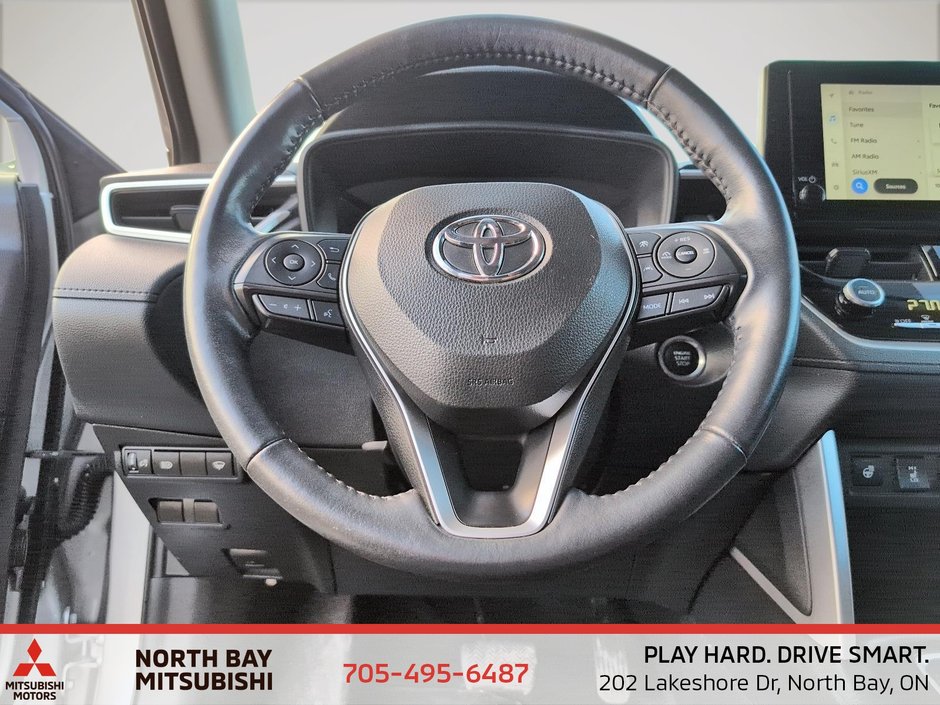 2023 Toyota COROLLA CROSS LE-11