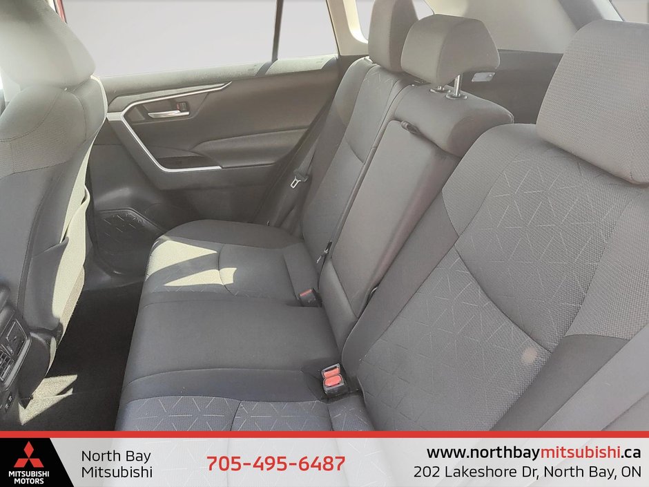 2021 Toyota RAV4 HYBRID XLE-8