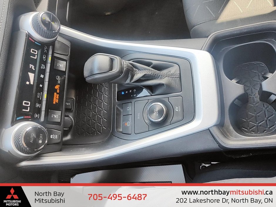 2021 Toyota RAV4 HYBRID XLE-11
