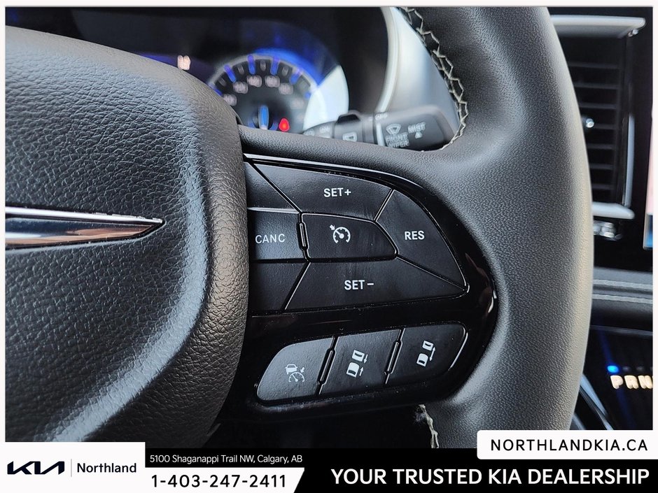 2022 Chrysler Pacifica Touring-12