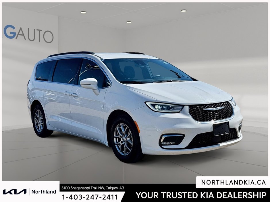 2022 Chrysler Pacifica Touring-4