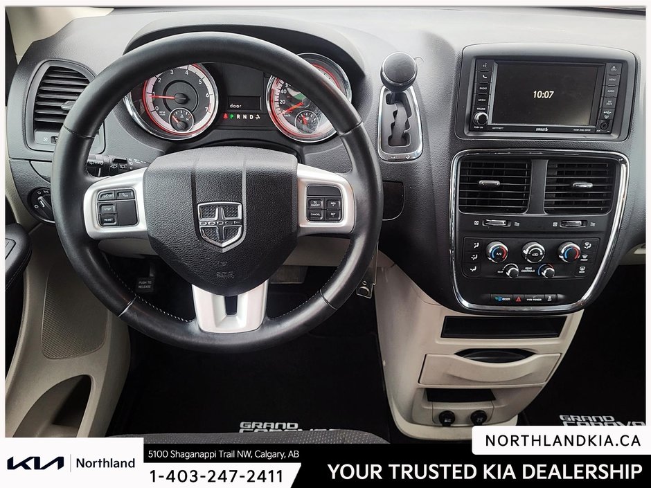2015 Dodge Grand Caravan SXT-11