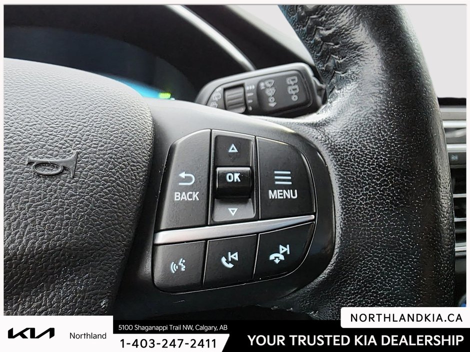 2020 Ford Escape Hybrid Titanium-14