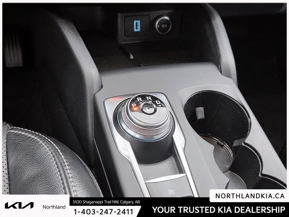 2020 Ford Escape Hybrid Titanium-18