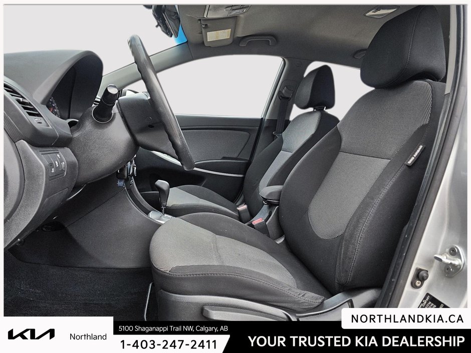 2012 Hyundai Accent GL-7