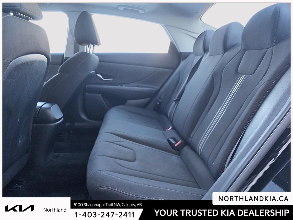 2022 Hyundai Elantra SEL-18