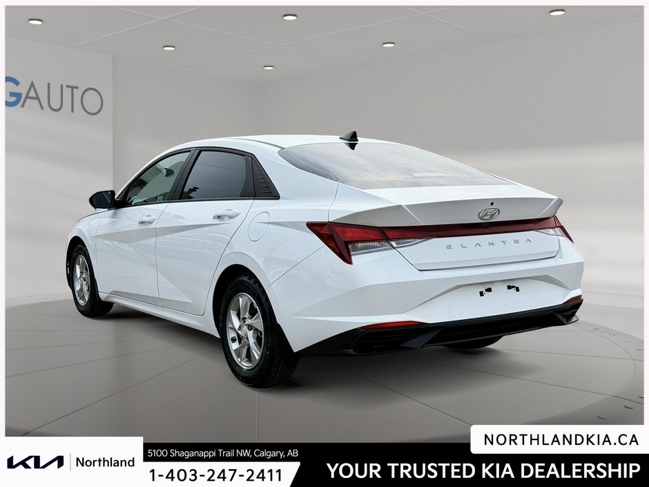 2023 Hyundai Elantra Essential-1