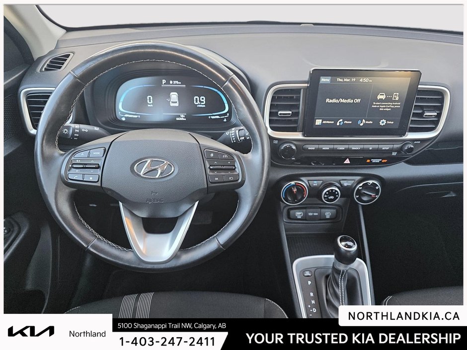 2023 Hyundai Venue Preferred-9